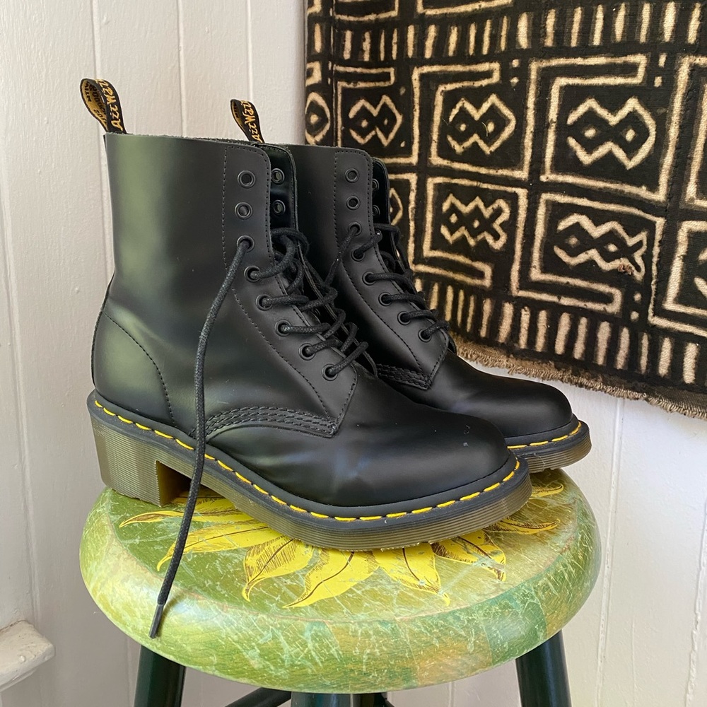 ‼️BRAND NEW‼️ DOC MARTEN BOOTS WITH HEEL (size 9)